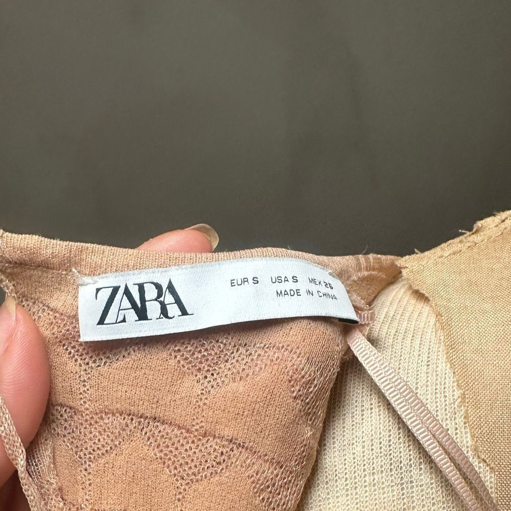 Zara Ruffled Puff Sleeve Blouse - Picture 6 of 6